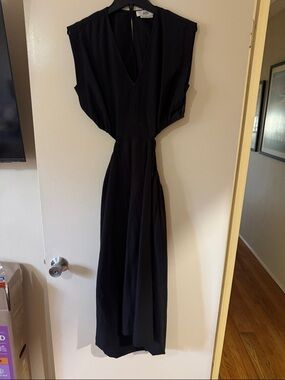 Unbranded Black Sleeveless V-Neck Midi Dress